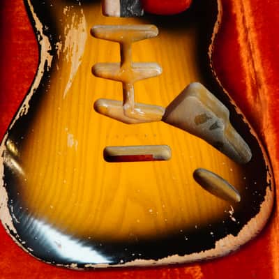 Freakaster Stratocaster Relic Body 2 Tone Sunburst image 5
