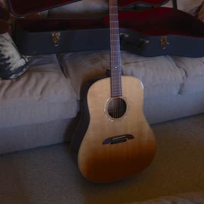 Alvarez - Yairi DY-40  Sweet Playing Guitar image 2