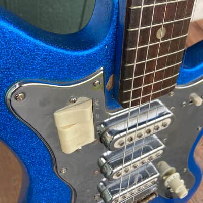 Fujigen Gakki  Blue sparkle Jazzmaster copy image 7