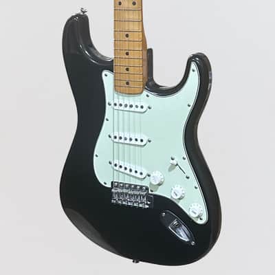 Fender Limited Edition Vintera II Road Worn '60s Stratocaster Electric Guitar - Black image 3