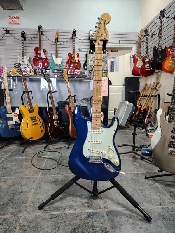 Fender Deluxe Stratocaster 2016 - Transparent Sapphire Blue