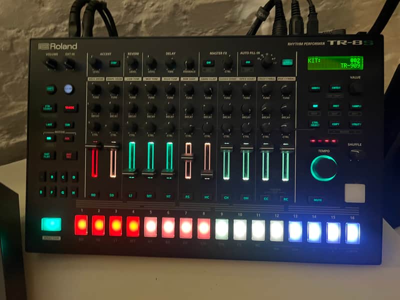 Roland TR-8S AIRA Rhythm Performer with Sample Playback 2018 - Present - Black image 1