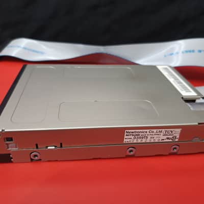 YAMAHA DISK DRIVE D359T5 MITSUMI 5V ORIGINAL PART SY77 SY99 QS300 FLOPPY REPLACE image 2