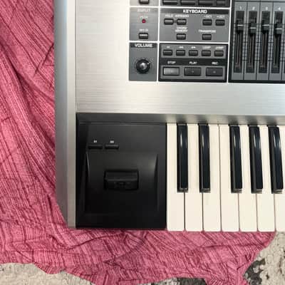 Roland Fantom-G6 61-Key Workstation Keyboard 2008 - 2012 - Silver image 3