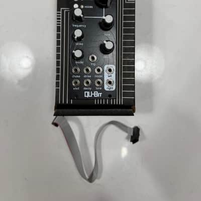Qu-Bit Electronix Surface 2020 - Black image 1