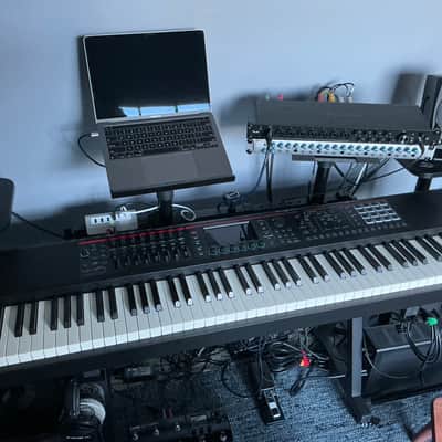 Roland FANTOM-08 88-Key Workstation Keyboard 2022 - Present - Black