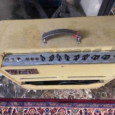 Fender Blues DeVille 2-Channel 60-Watt 4x10" Guitar Combo 1994 - Tweed image 4