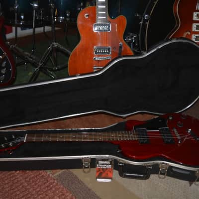 DeArmond M-65, in Red w/New Nickel Dunlop Straploks, a New Black pickguard, New Skull knobs & Nice SKB HSC image 14