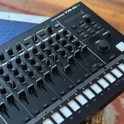 Roland TR-8S Rhythm Performer image 2