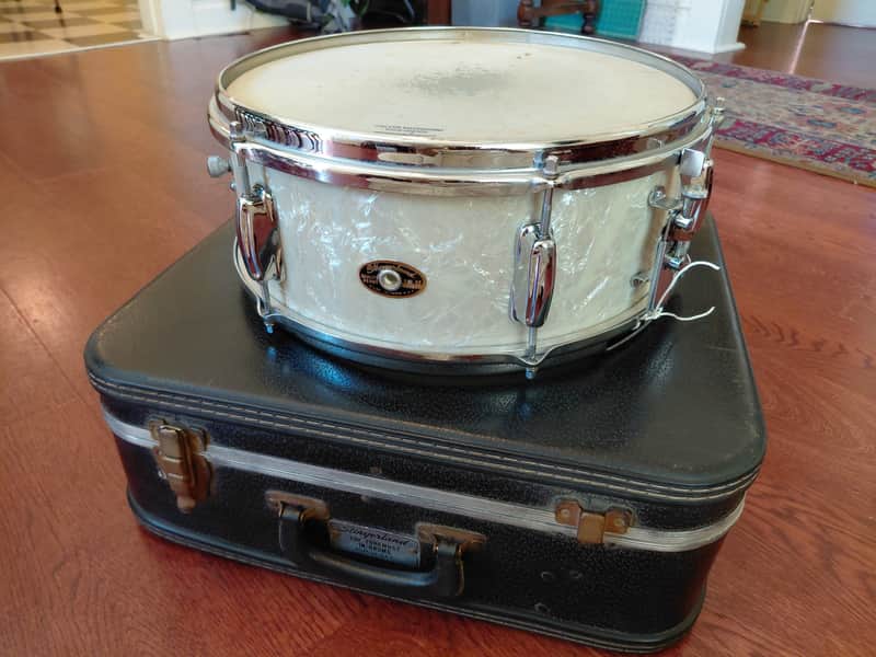 Vintage 1960s Slingerland No. 161 Deluxe Student Model 5.5x14" Snare Drum in White Marine Pearl image 1