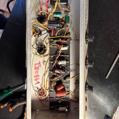 Fender Champ "Drip Edge" 2-Channel 6-Watt 1x8" Guitar Combo 1968 - 1969 - Silverface image 3