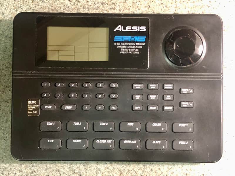 Alesis SR-16 Drum Machine 1990’s Black image 1