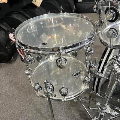 Chad Smith's DW Collector's Acrylic 8/10/12/14/20" Drum Set Kit with Matching 14" Snare image 7