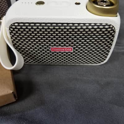 Positive Grid Spark GO Wireless Digital Modeling Guitar Practice Amp Pearl White image 2