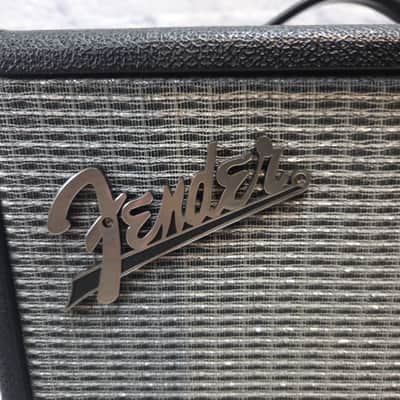 Fender Rumble 25 Bass Guitar Combo Amp image 2