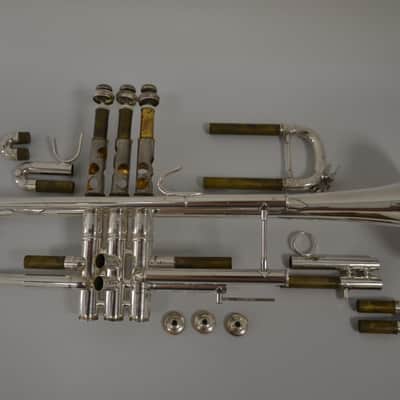 Trompeta Bach Stradivarius pabellón 43 en buen estado. image 7