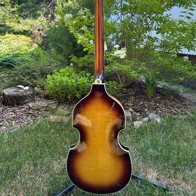 Hofner Contemporary Series Violin Bass 2006 - 2019 - Antique Brown Sunburst image 3