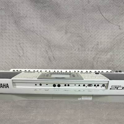 Yamaha PSR2000 ā
RARE from 2000sā
Professional Synthesizer / Keyboard ā
Cleaned & Full Checked image 6
