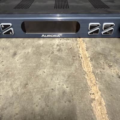 Lynx Aurora (n) 24-Channel AD/DA Converter with Thunderbolt Interface 2010s - Blue/Black image 3