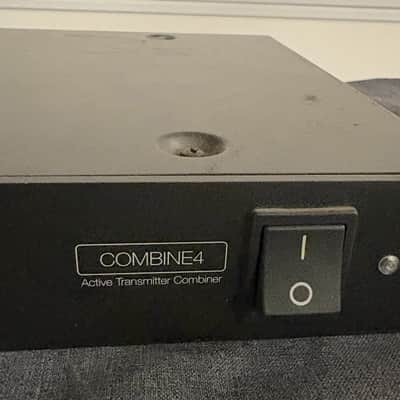 RF Venue COMBINE4 IEM combiner and CP Beam Antenna image 2
