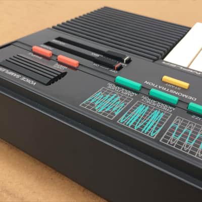 Yamaha VSS-30 Vintage Sampler Synthesizer Keyboard + Case image 10