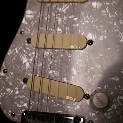 Fender Lite Ash Stratocaster – Black · 2008 · EMG DG20 David Gilmour image 4