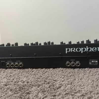 Sequential Prophet-6 49-Key 6-Voice Polyphonic Synthesizer 2018 - 2020 - Black with Wood Sides image 4