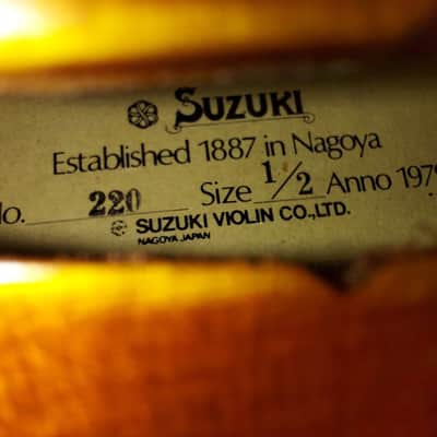Suzuki No. 220 1/2 Violin, Japan 1979, with case&bow, Fair Condition image 2