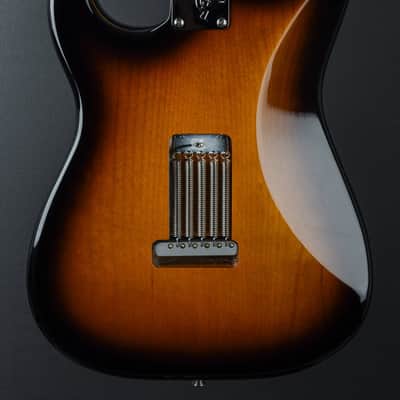 Fender Eric Johnson Stratocaster Maple - Two Color Sunburst image 5