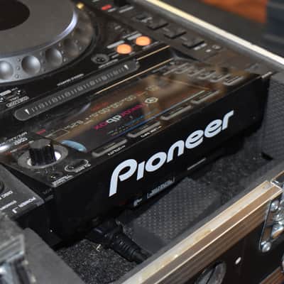 Pioneer CDJ-2000 Nexus (x2) with DJM 900 Nexus 4-Channel Mixer 2010s - Black image 14