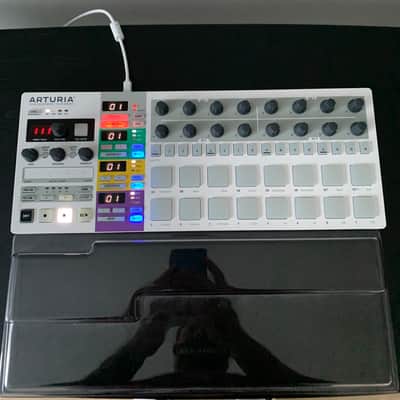 BeatStep Pro MIDI Controller image 5