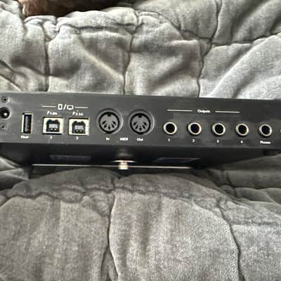 iConnectivity iConnectAUDIO4+ USB Audio Interface 2010s - Silver image 2