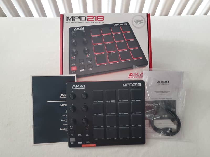 Akai MPD218