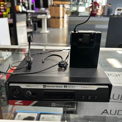 Electro-Voice R300-E-C Wireless Headset Mic System (USED) image 2