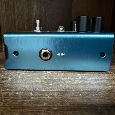 Fender Mirror Image Delay 2018 - Present - Blue image 3