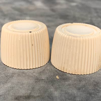 Danelectro Guitar Knobs U-1  60’s Aged Off White image 1