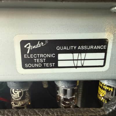 Fender Deluxe Reverb Reissue 2003 USA made- w/Mid Knob mod + Jensen C12N + USA glass image 13