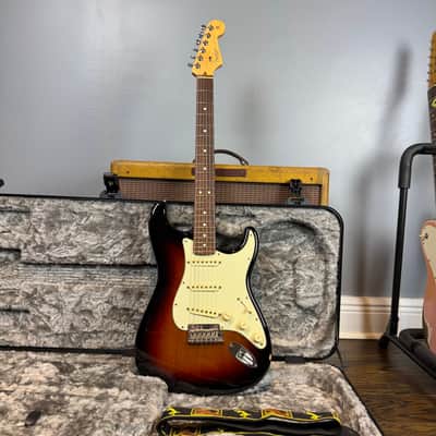 Fender American Professional Stratocaster 2018 - Sunburst image 3
