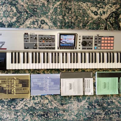 Roland Fantom-X7 76-Key Keyboard Workstation 2004 - 2008 - Silver