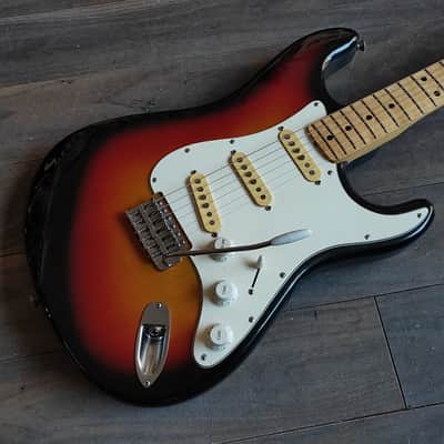 1970's Fresher Straighter FS-331 Stratocaster Sunburst (Made in