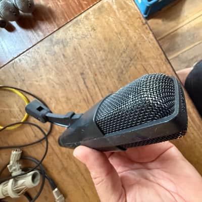 2 x (two)Sennheiser  MD421-II image 3