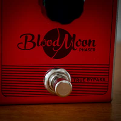 TC Electronic Blood Moon Phaser 2020 - Present - Red image 11