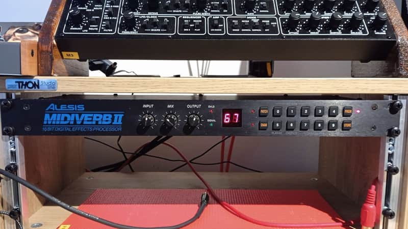 Alesis Midiverb II 16-Bit Digital Effects Processor | Reverb España