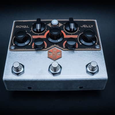 Beetronics Royal Jelly Overdrive/Fuzz image 2