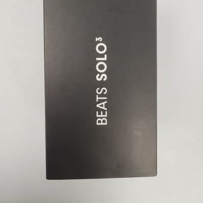 Beats Solo 3 Headphones image 17