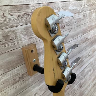 Used 2004 Fender American Series Jazz Bass with Maple Fretboard image 9