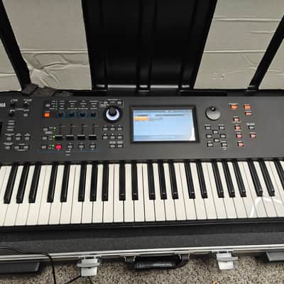 Yamaha MODX6 Synthesizer 2018 - Present - Black