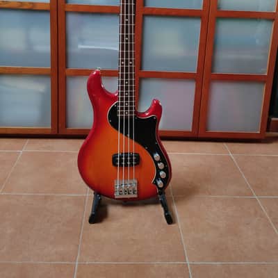 FENDER DIMENSION BASS IV (Mexican, 2004-2007) bass guitars