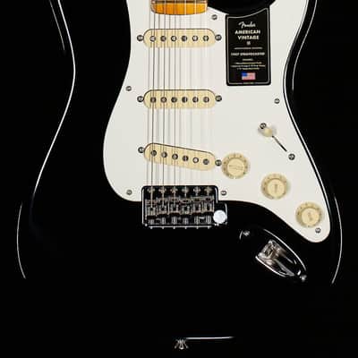 Fender American Vintage II 1957 Stratocaster Maple Fingerboard Black (531) image 3