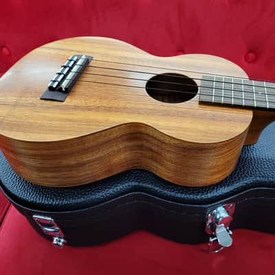 Kamaka Koa Concert Ukulele with Slotted Headstock HF-2I - Koa image 10